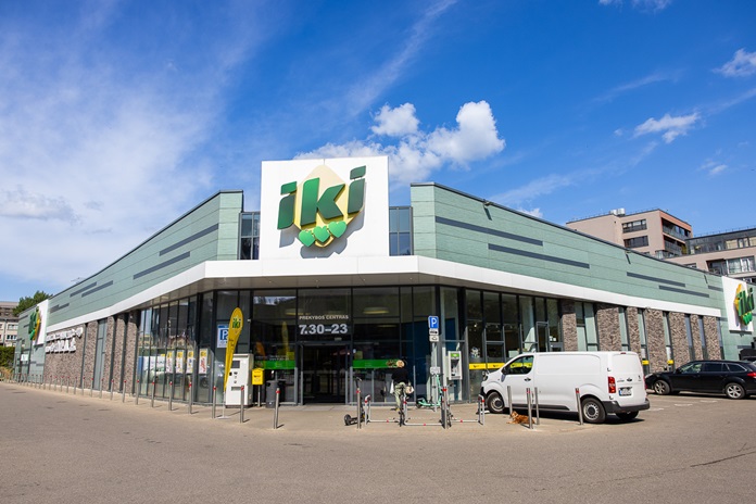 „Iki“ prekybos centrai – lietuviškos šviežios mėsos kokybės garantas: jautiena, kiauliena ir grilio gaminiai tiekiami net 6 kartus per savaitę, kad pirkėjus pasiektų tik šviežiausia produkcija.